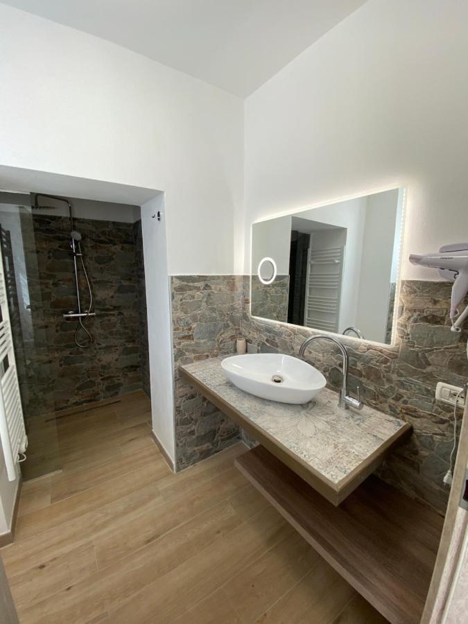 Around Lago Maggiore Apartments Reno Di Leggiuno Exterior photo