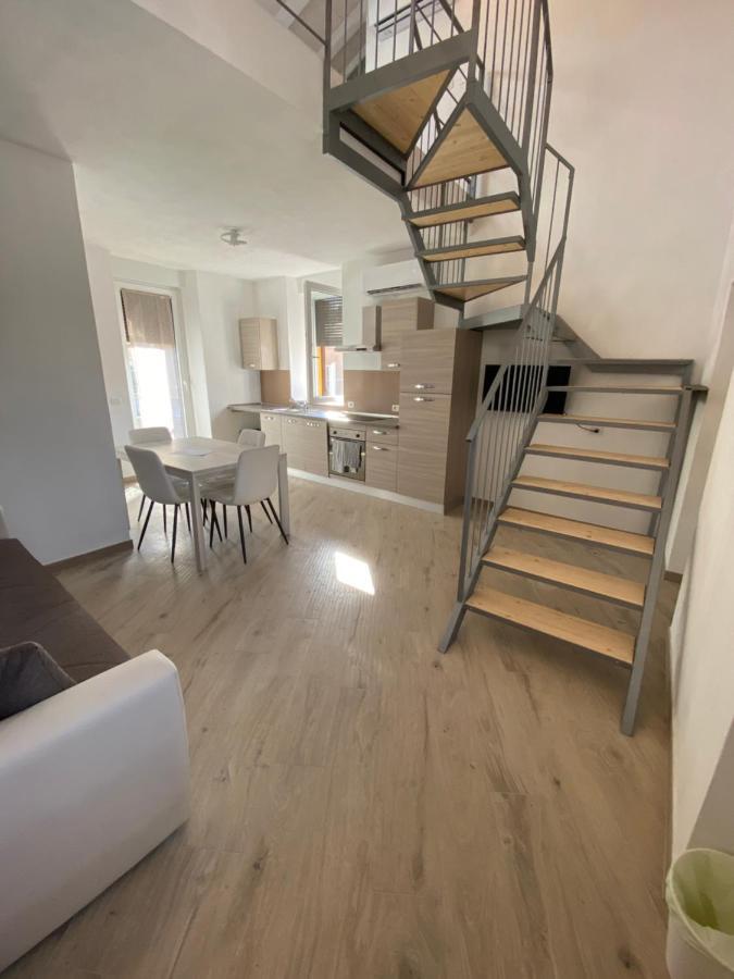 Around Lago Maggiore Apartments Reno Di Leggiuno Exterior photo